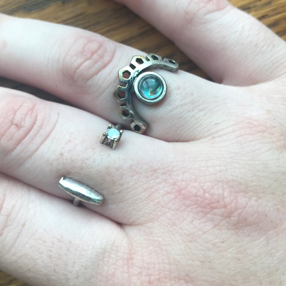 SOLD RINGS 💫 - Picture 2 of 3